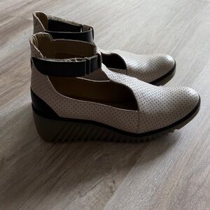 Fly London Leda Mary Jane shoes size 37 6.5-7
